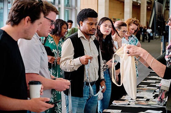 Architects, students, planners: the future in South Africa belongs to timber construction.